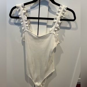 Ruffle sleeve bodysuit